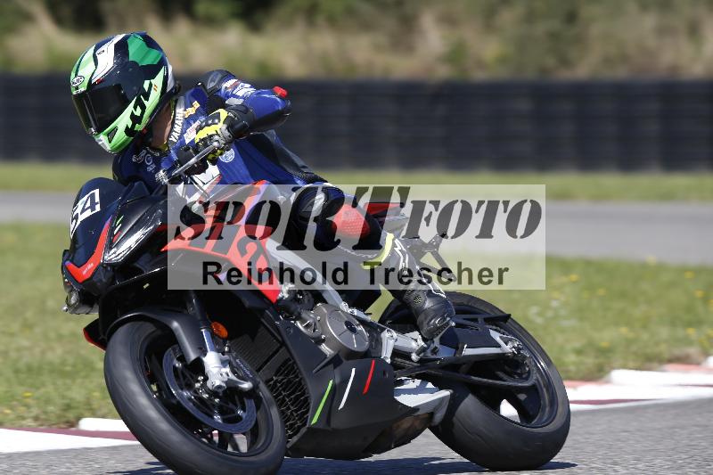 Archiv-2025/48 25.08.2025 Cornu Master School ADR/gruen-vert/54